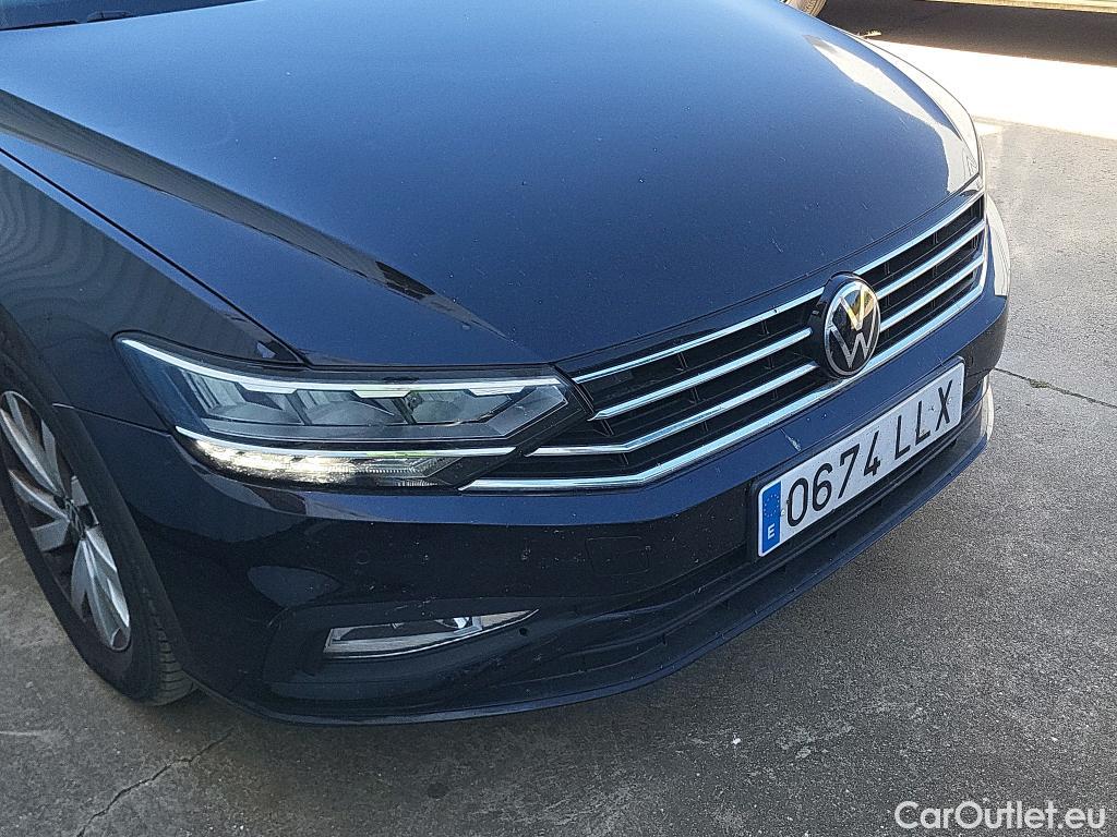  Volkswagen  Passat VOLKSWAGEN  / 2019 / 5P / familiar Variant Business 1.5 TSI 110kW #9