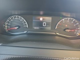  Peugeot  2008 PEUGEOT  / 2019 / 5P / todoterreno Allure BlueHDI 81kW (110CV) #4