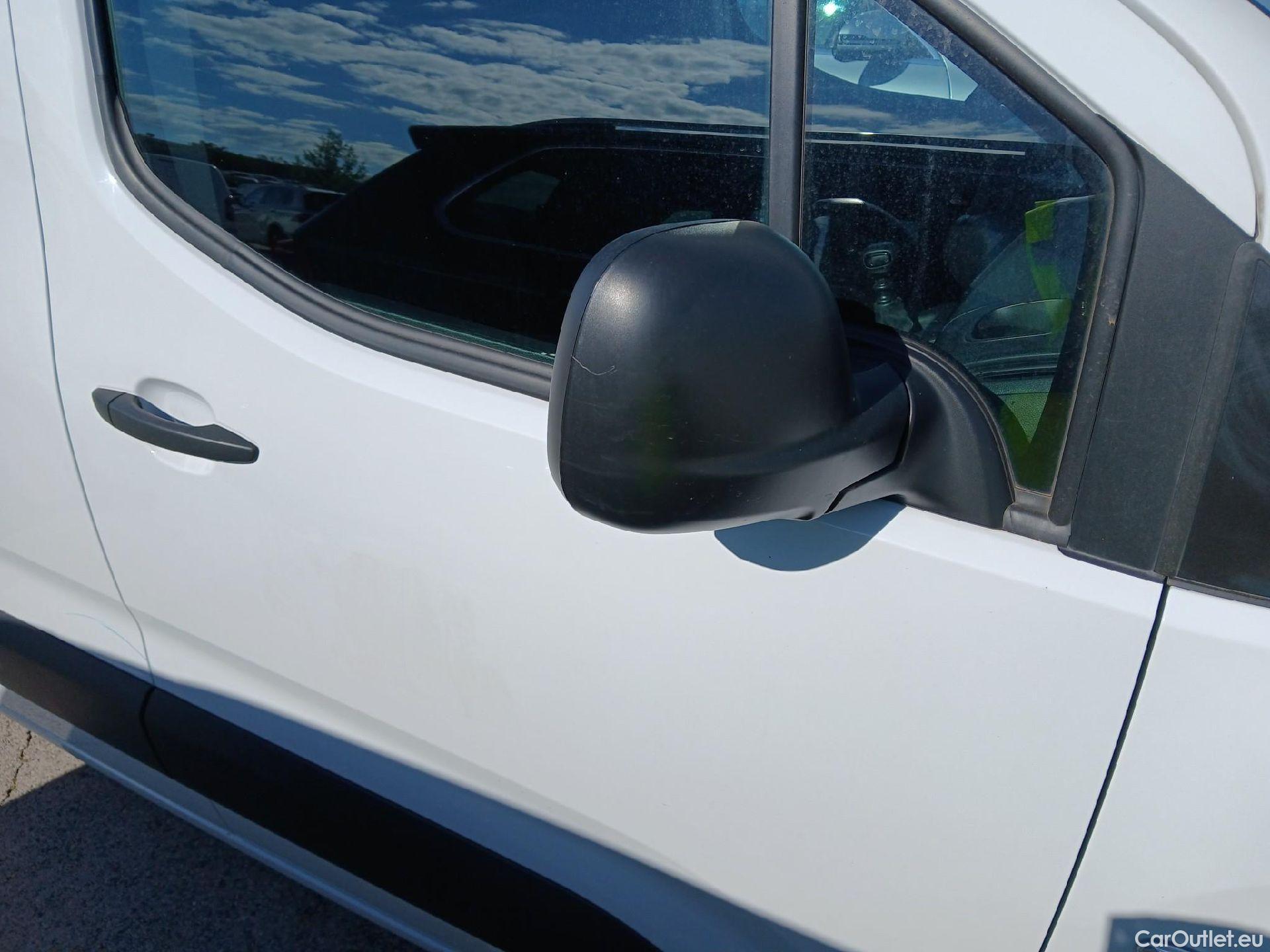  Citroen  Berlingo CITROEN  / 2018 / 4P / furgón derivado de turismo Talla M BlueHDi 100 #24