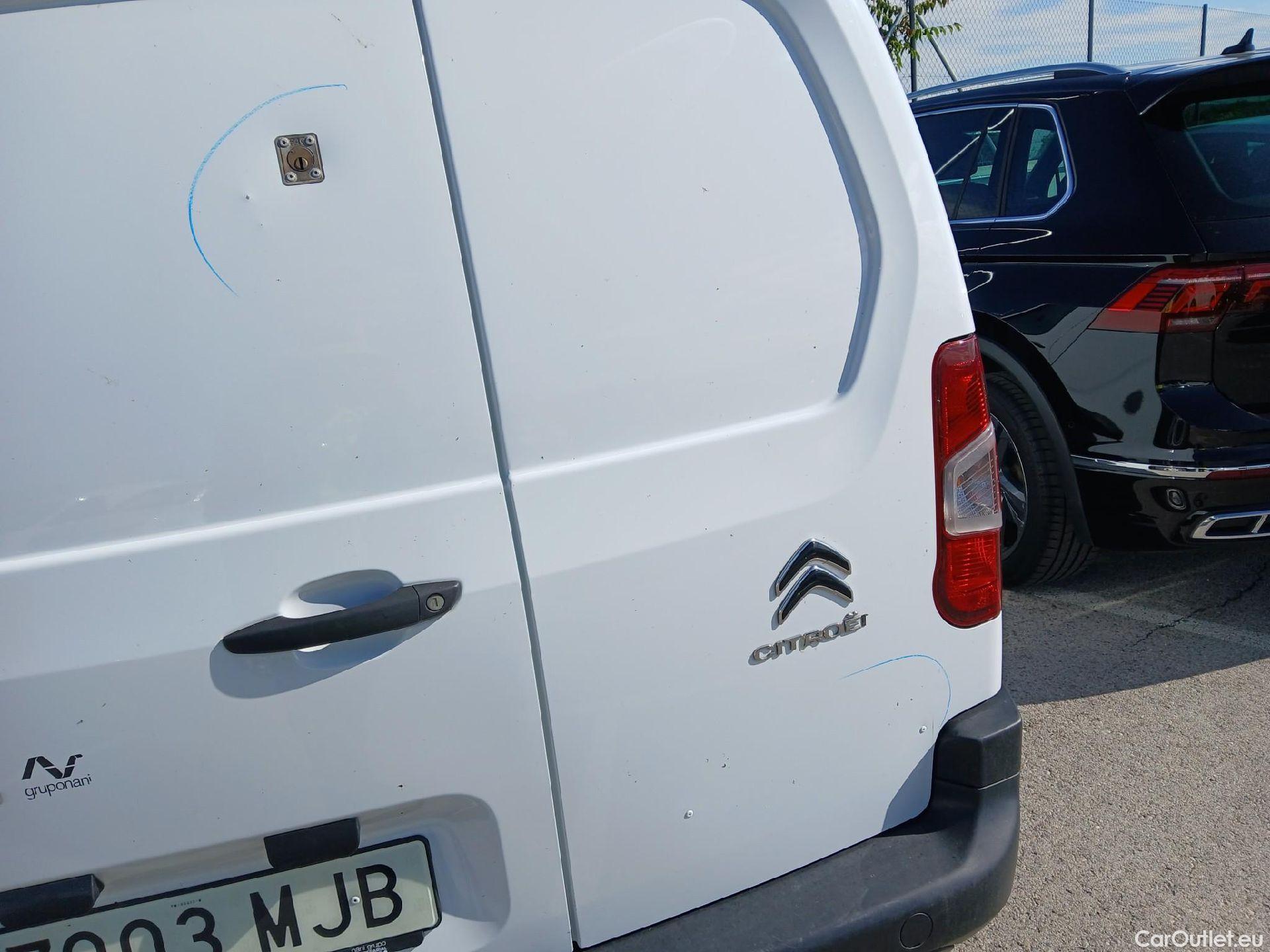  Citroen  Berlingo CITROEN  / 2018 / 4P / furgón derivado de turismo Talla M BlueHDi 100 #20
