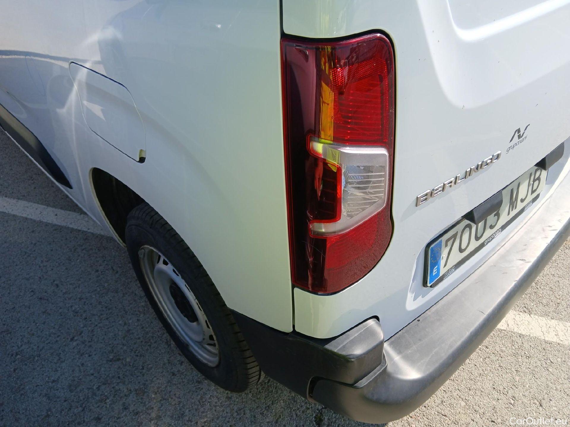  Citroen  Berlingo CITROEN  / 2018 / 4P / furgón derivado de turismo Talla M BlueHDi 100 #13