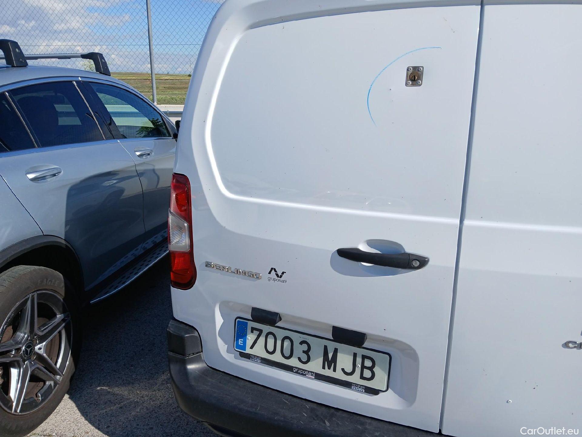  Citroen  Berlingo CITROEN  / 2018 / 4P / furgón derivado de turismo Talla M BlueHDi 100 #17
