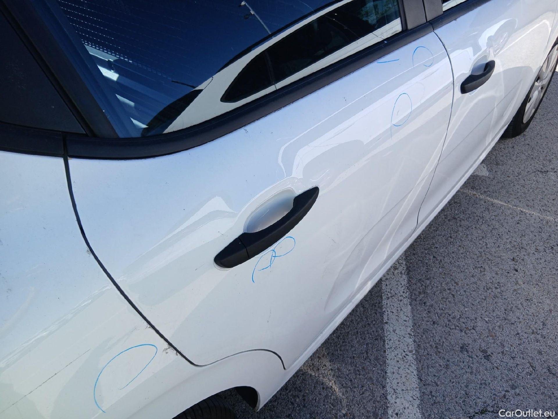  Citroen  C3 CITROEN  / 2016 / 5P / berlina comercial BlueHDi 73KW (100CV) S&S Comercial #38