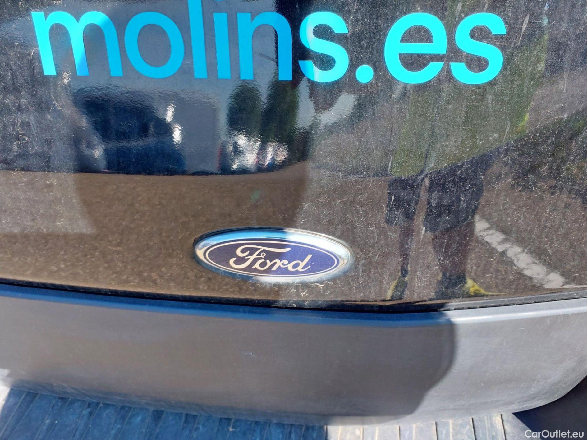  Ford  Transit FORD  / 2013 / 4P / furgón 350 96kW L2H2 Van Trend FWD #22