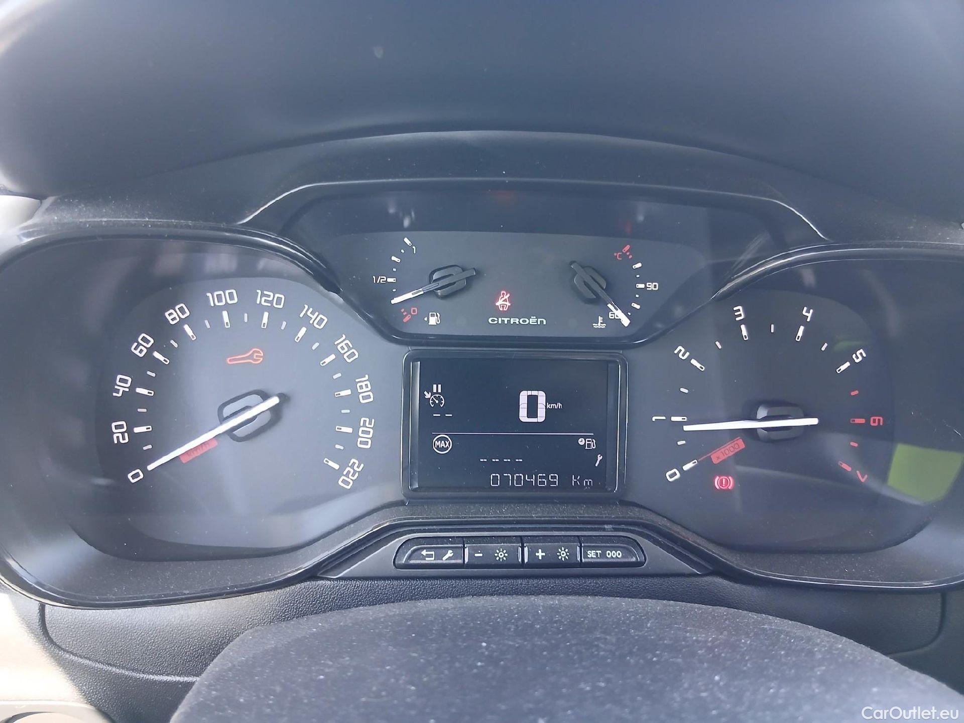  Citroen  C3 CITROEN  / 2016 / 5P / berlina comercial BlueHDi 73KW (100CV) S&S Comercial #2