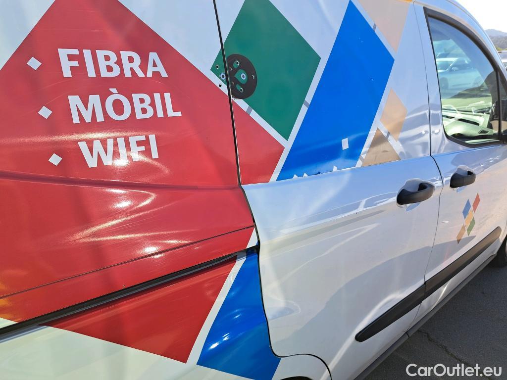  Ford  Transit FORD  Courier/2014/4P/furgón der.turis Van 1.5 TDCi 56kW Trend #16