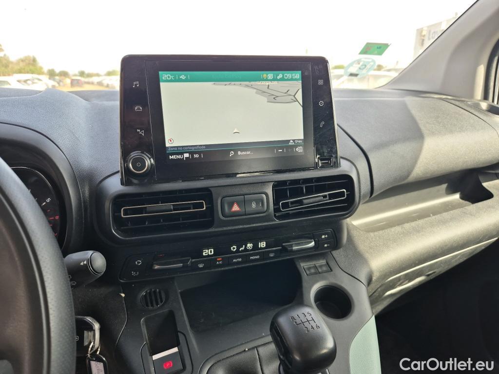  Citroen  Berlingo CITROEN  / 2018 / 5P / monovolumen compacto Talla M BlueHDi 130 S&S 6v 100 AÑOS #24