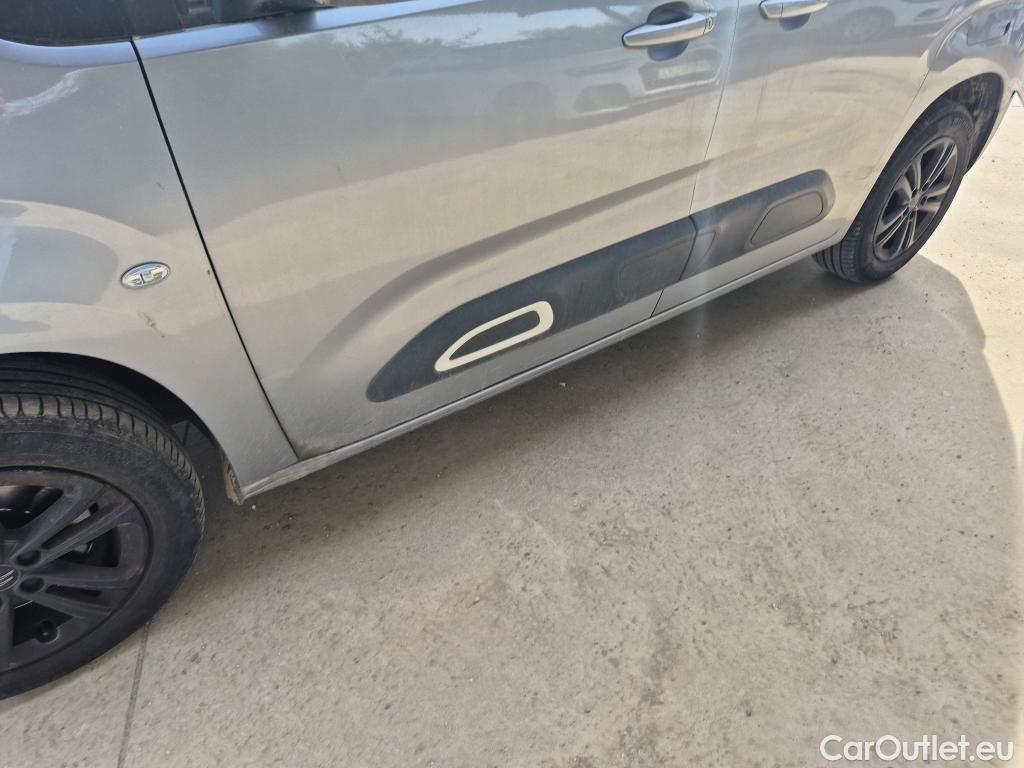 Citroen  Berlingo CITROEN  / 2018 / 5P / monovolumen compacto Talla M BlueHDi 130 S&S 6v 100 AÑOS #15