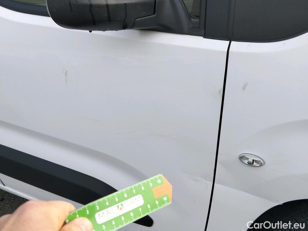  Citroen  Berlingo CITROEN  / 2018 / 4P / monovolumen compacto Talla M BlueHDi 100 LIVE #13