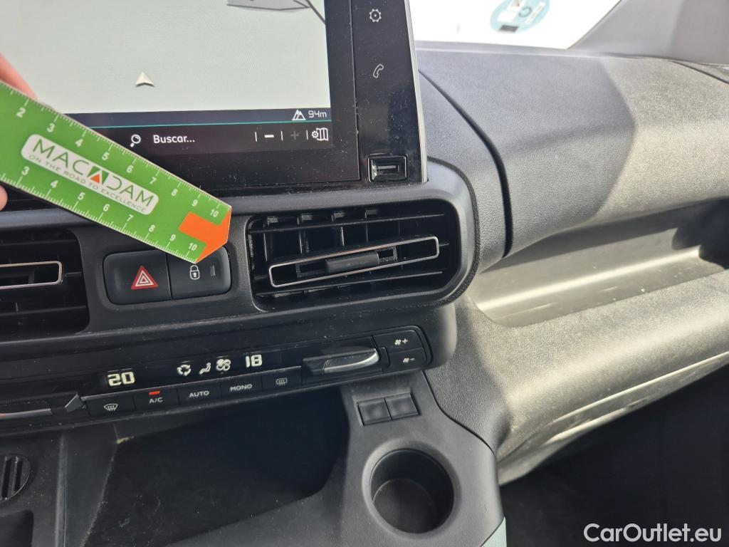  Citroen  Berlingo CITROEN  / 2018 / 5P / monovolumen compacto Talla M BlueHDi 130 S&S 6v 100 AÑOS #25