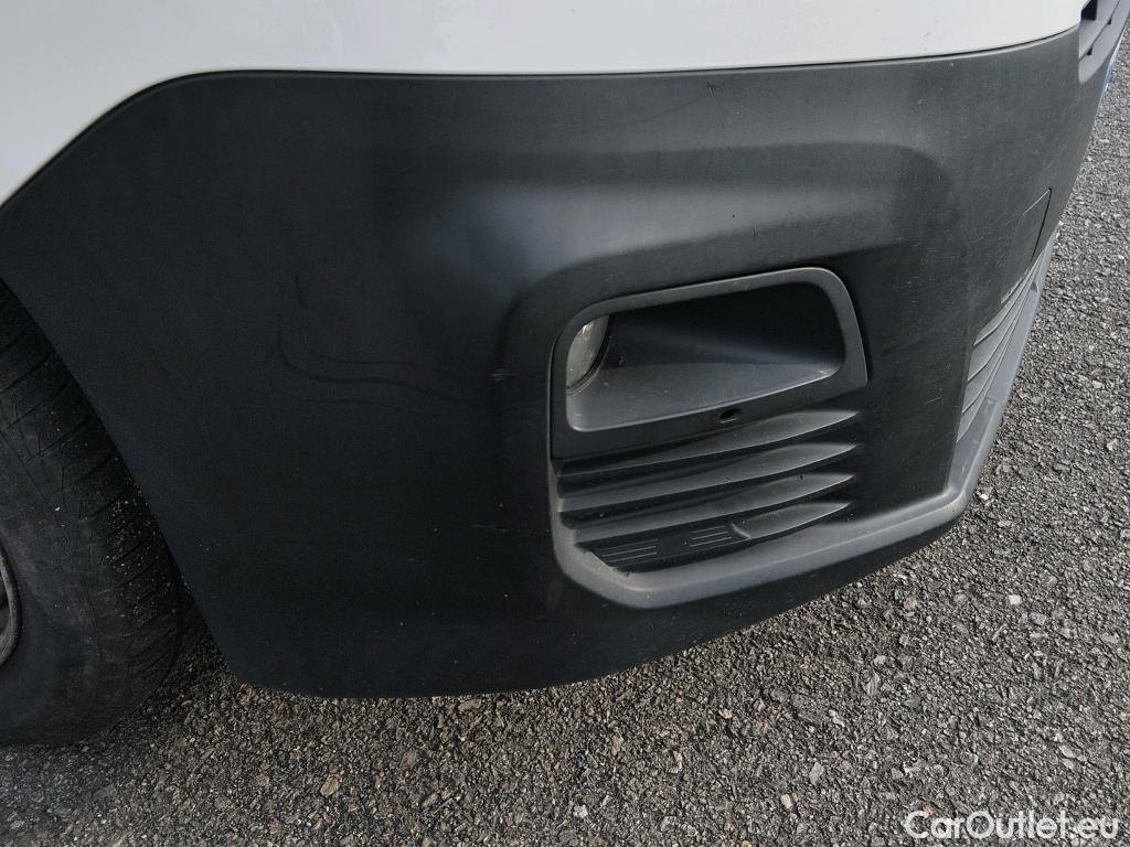  Citroen  Berlingo CITROEN  / 2018 / 4P / monovolumen compacto Talla M BlueHDi 100 LIVE #41