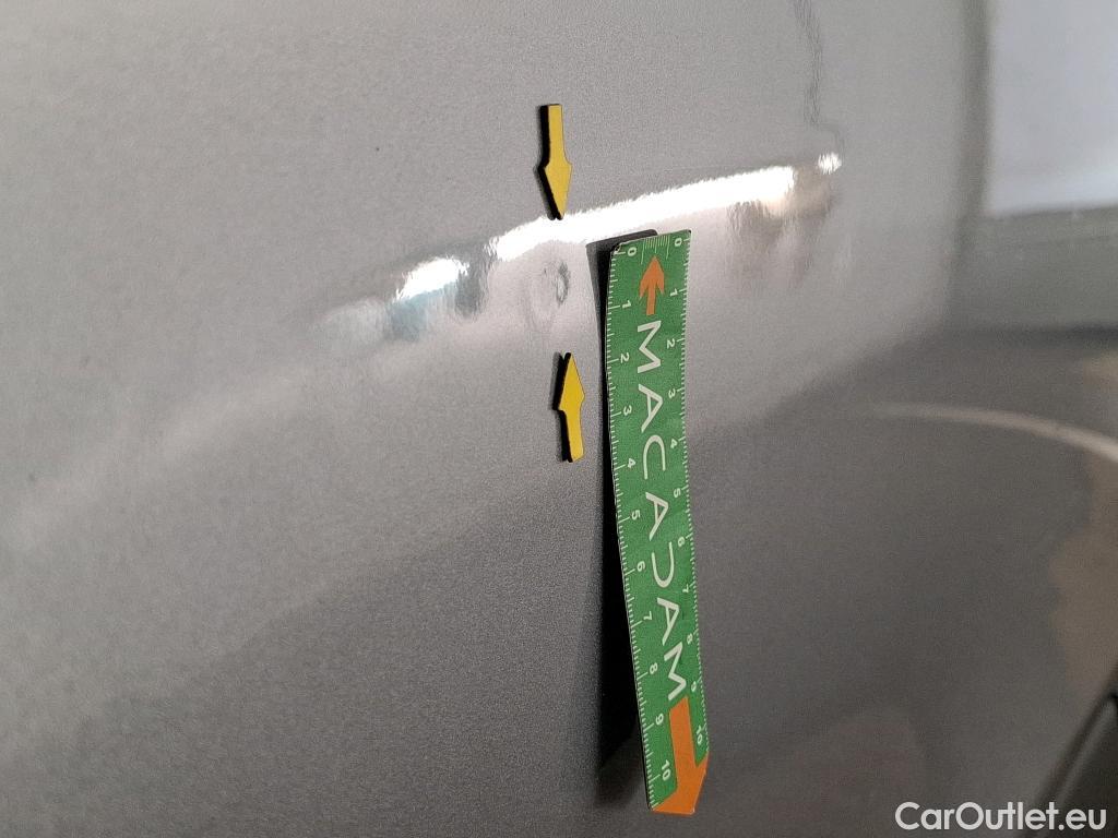  Citroen  C4  Berline Feel Pack 1.2 PureTech 130CV BVA8 6E #118