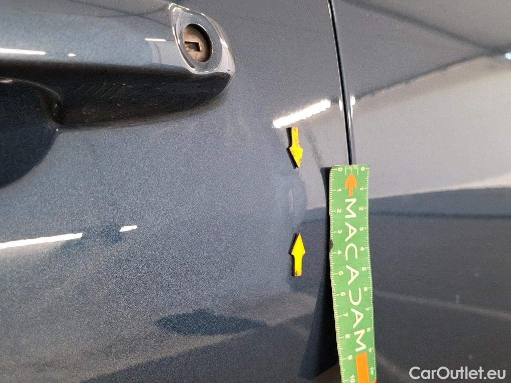  Ford  Focus FORD  SW / 2018 / 5P / Crossover 1.0 Flexifuel hybrid 125 Active Business #25