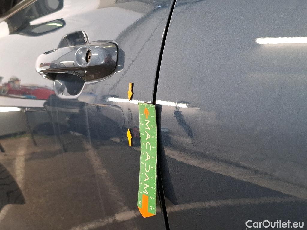  Ford  Focus FORD  SW / 2018 / 5P / Crossover 1.0 Flexifuel hybrid 125 Active Business #27