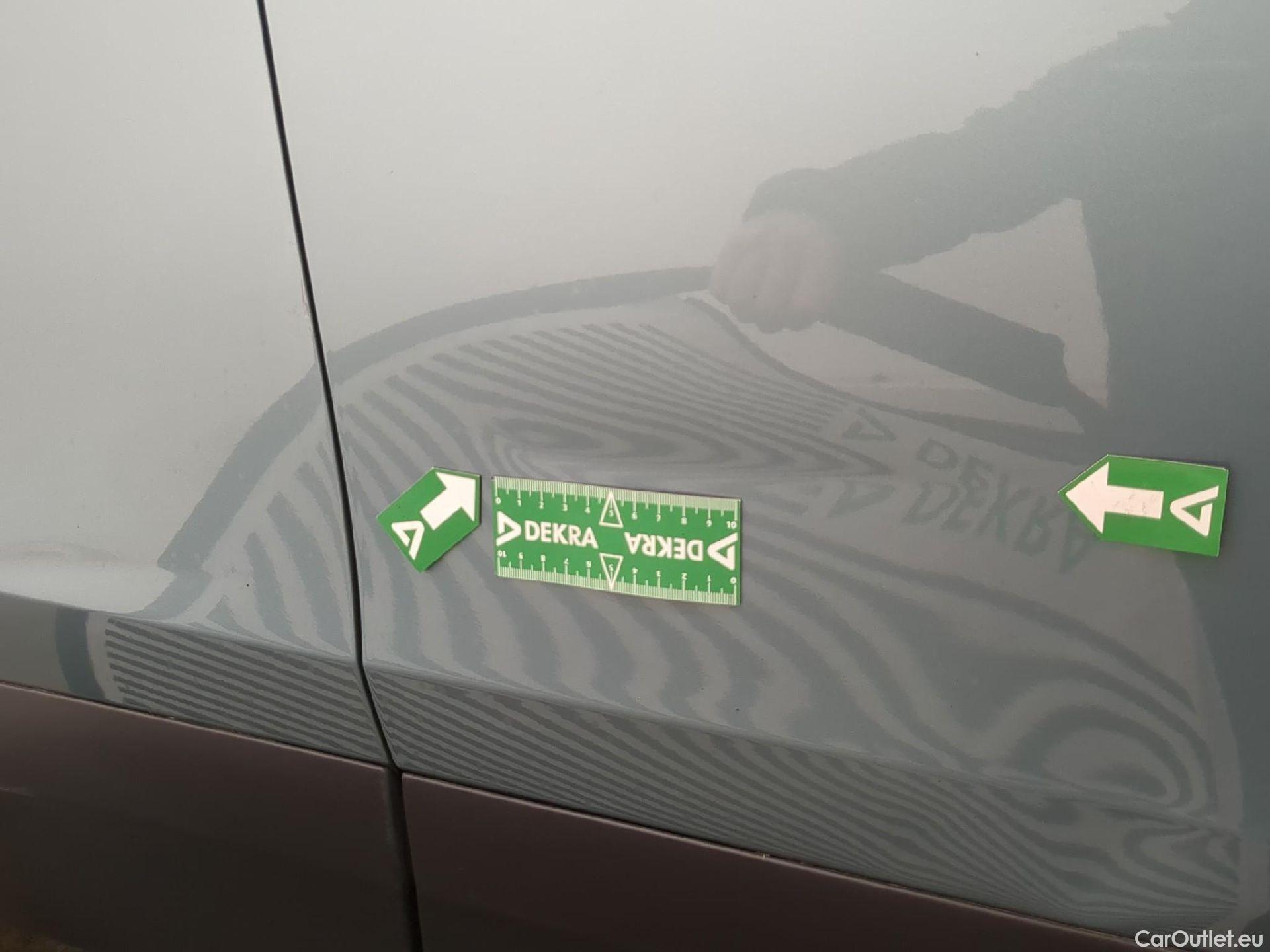  Citroen  C4  Berline Shine Pack 1.2 PureTech 130CV BVA8 E6d #29