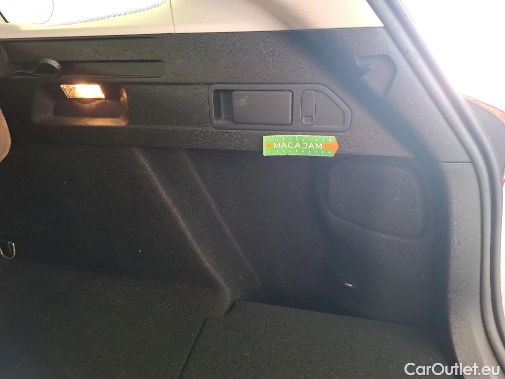  Ford  Focus FORD  SW / 2018 / 5P / Crossover 1.0 Flexifuel hybrid 125 Active Business #64