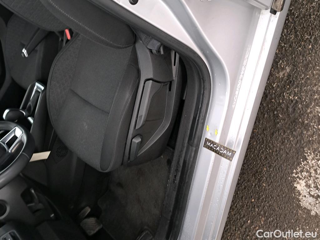  Renault  Clio RENAULT  / 2019 / 5P / Berline Business E-TECH 140 -21 #13