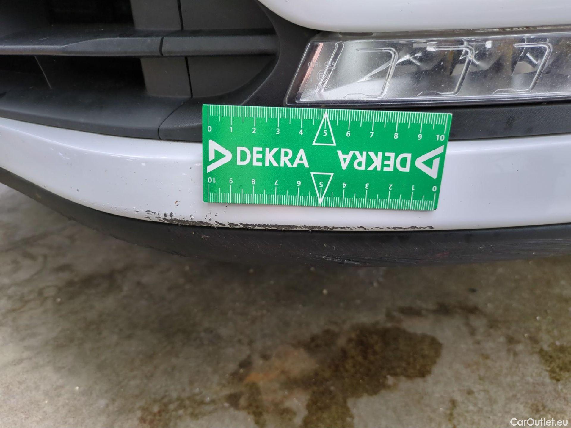  Renault  Clio  IV Business 0.9 TCe 90CV BVM5 E6 #23