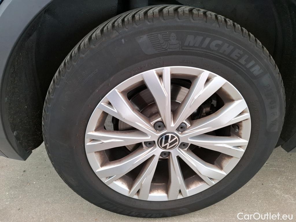 Volkswagen  Tiguan VOLKSWAGEN  / 2020 / 5P / SUV 2.0 TDI 150 DSG7 Life Business #6