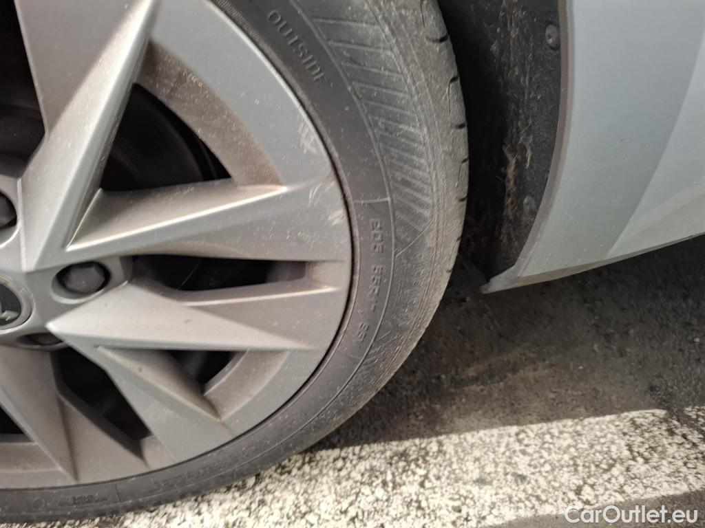  Skoda  Octavia  Combi Style 2.0 TDI 150CV BVA7 E6dT #15