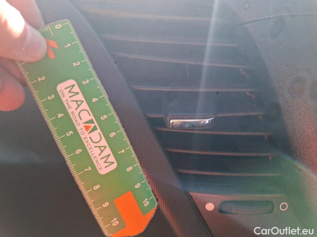  Iveco  Daily IVECO  VU 4p Fourgon 2.3 35S16 V11 H2 3520 #37