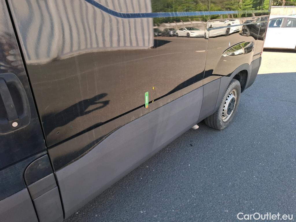 Iveco  Daily IVECO  VU 4p Fourgon 2.3 35S16 V11 H2 3520 #31
