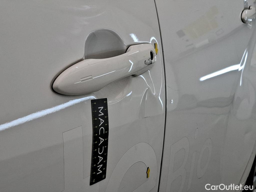  Toyota  Yaris  Hybride Affaires / 2019 / 5P / Berline / VU 1.5 Hybride 116h Dynamic Business #8