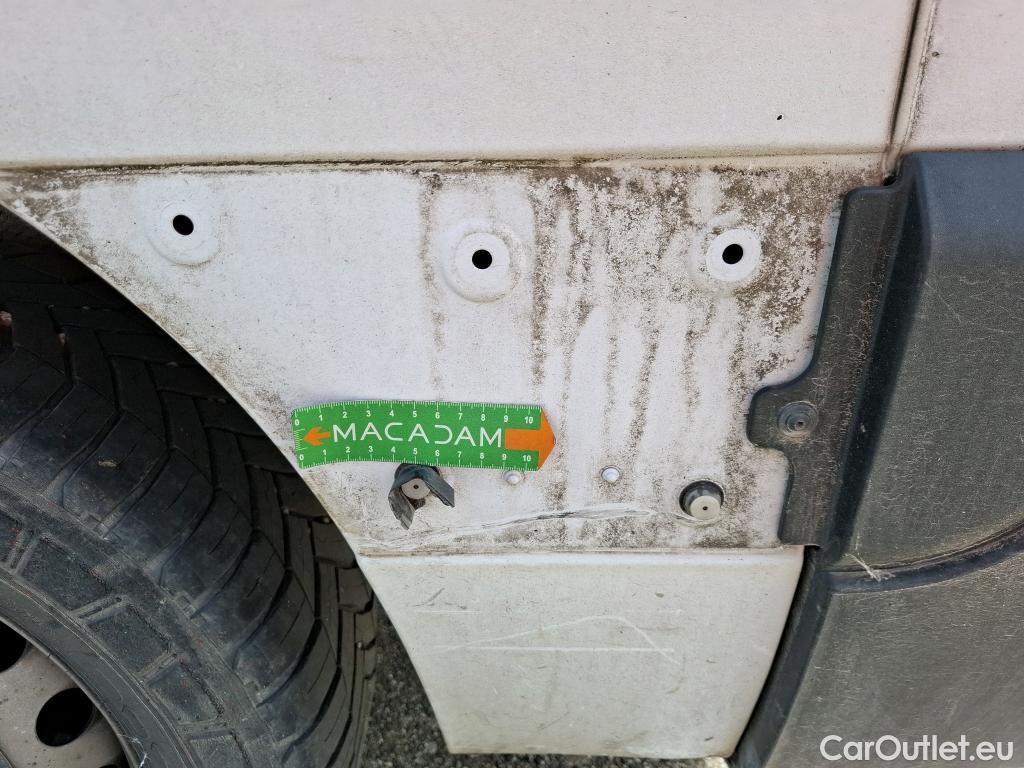 Renault  Master  III Fourgon L2H2 3 5 Grand Confort dCi #38