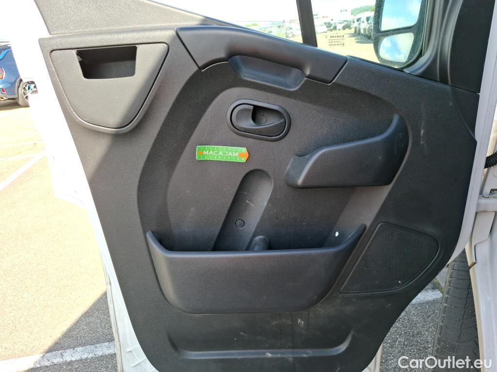  Renault  Master  III Fourgon L2H2 3 5 Grand Confort dCi #39
