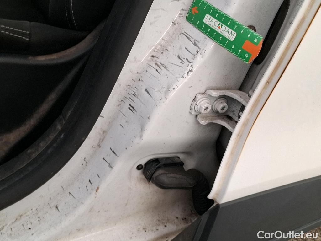 Renault  Clio  IV Air 1.5 dCi 75CV BVM5 E6 #52