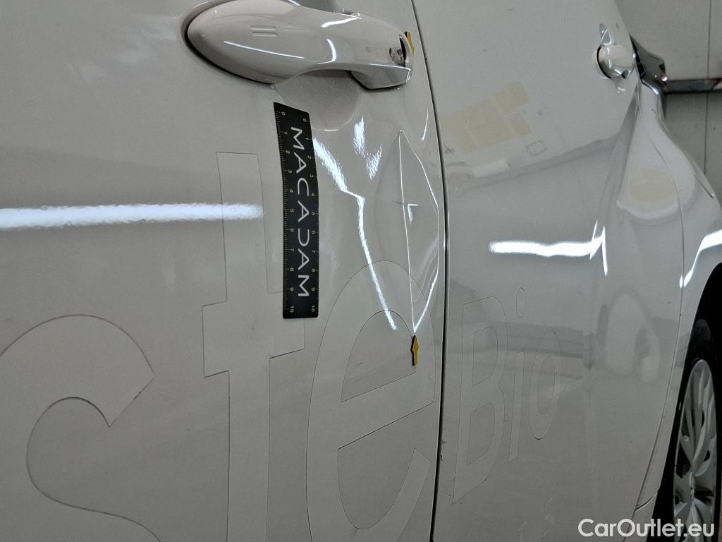  Toyota  Yaris  Hybride Affaires / 2019 / 5P / Berline / VU 1.5 Hybride 116h Dynamic Business #9