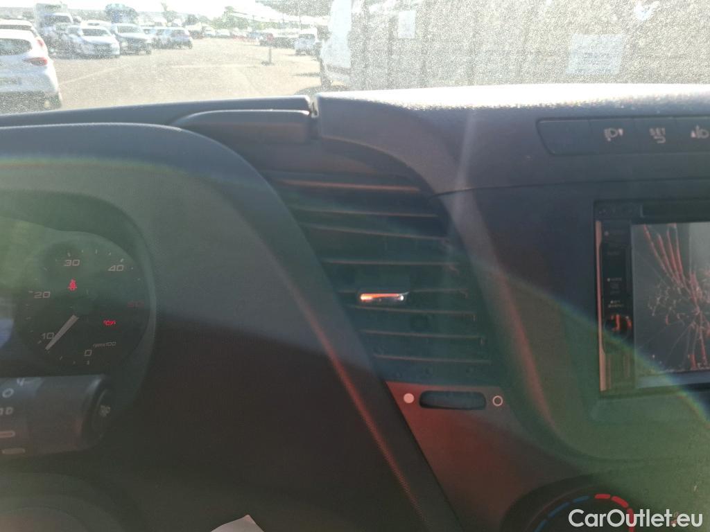  Iveco  Daily IVECO  VU 4p Fourgon 2.3 35S16 V11 H2 3520 #36