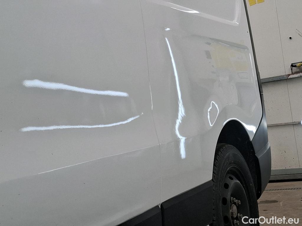  Renault  Trafic RENAULT  VU 4p Fourgon FG GCF L2H1 1300 dCi 120 #39