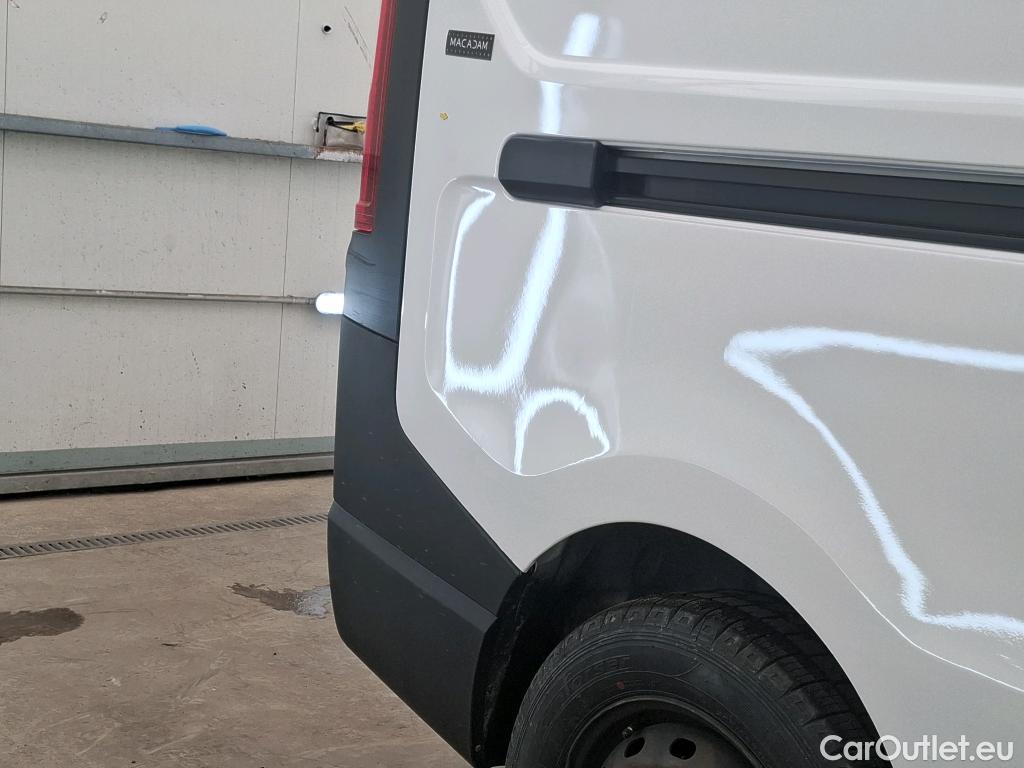  Renault  Trafic RENAULT  VU 4p Fourgon FG GCF L2H1 1300 dCi 120 #18
