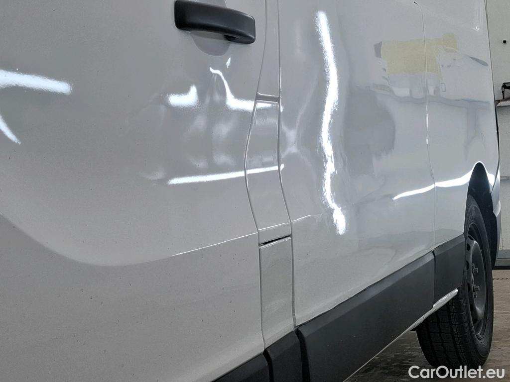  Renault  Trafic RENAULT  VU 4p Fourgon FG GCF L2H1 1300 dCi 120 #12