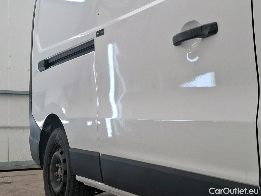  Renault  Trafic RENAULT  VU 4p Fourgon FG GCF L2H1 1300 dCi 120 #52