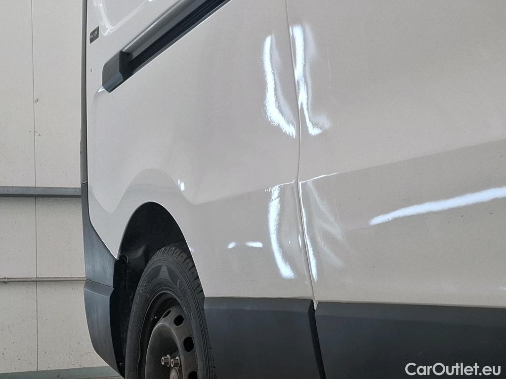  Renault  Trafic RENAULT  VU 4p Fourgon FG GCF L2H1 1300 dCi 120 #24