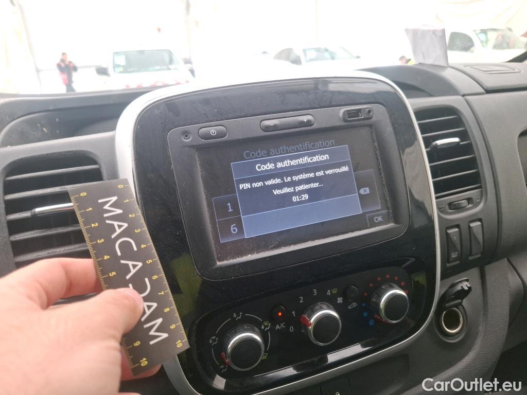  Renault  Trafic RENAULT  VU 4p Fourgon FG GCF L2H1 1300 dCi 120 #137