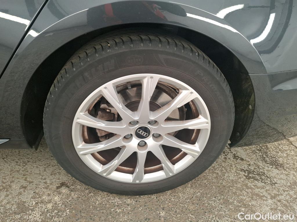  Audi  A4 AUDI  / 2019 / 4P / Berline 35 TFSI 150 S tronic Business Line #36