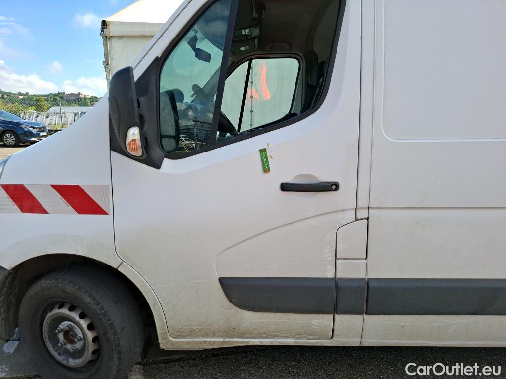  Renault  Master  III Fourgon L2H2 3 5 Grand Confort dCi #82