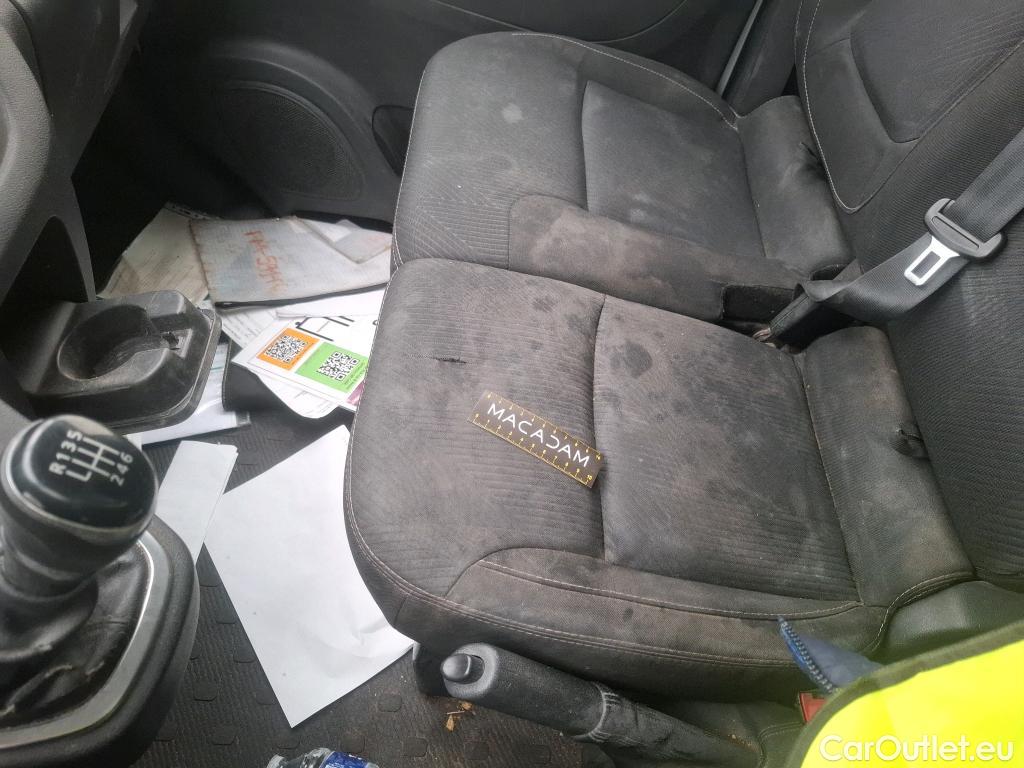  Renault  Trafic RENAULT  VU 4p Fourgon FG GCF L2H1 1300 dCi 120 #86