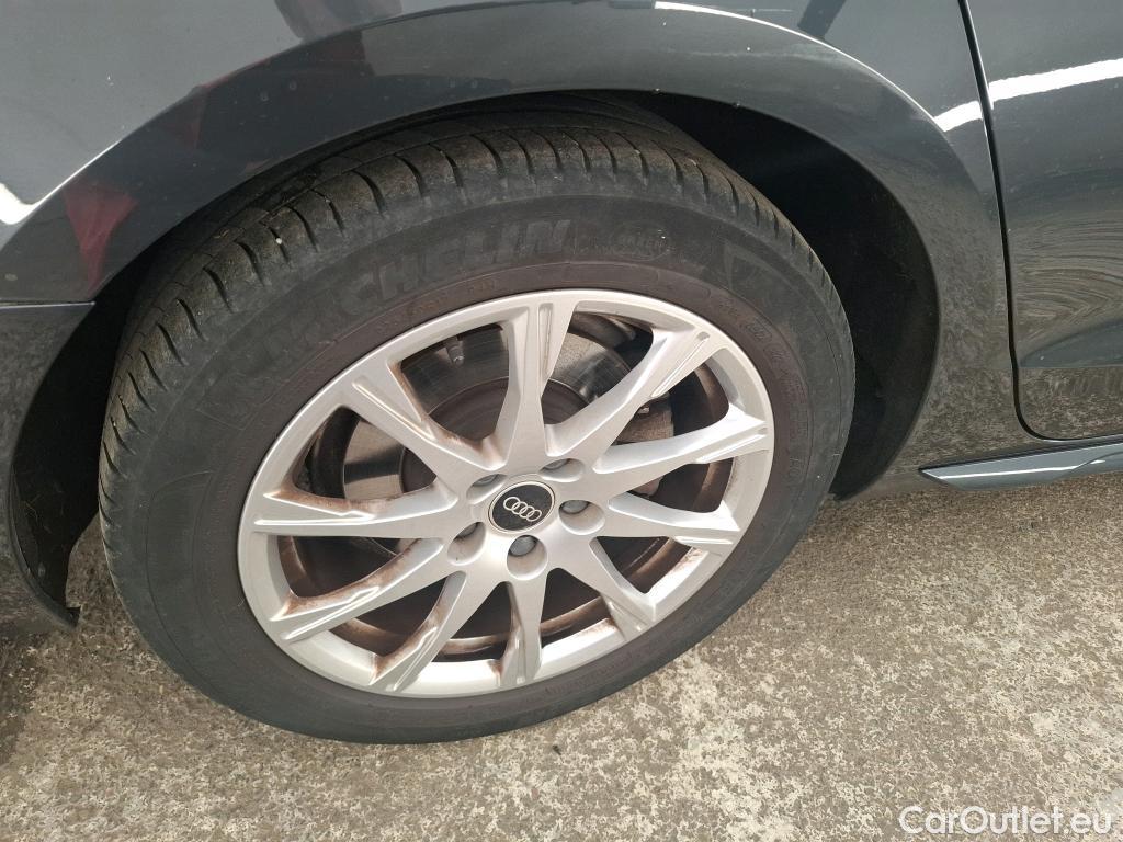  Audi  A4 AUDI  / 2019 / 4P / Berline 35 TFSI 150 S tronic Business Line #39