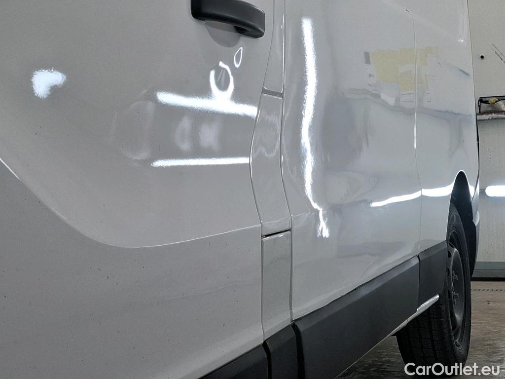  Renault  Trafic RENAULT  VU 4p Fourgon FG GCF L2H1 1300 dCi 120 #13