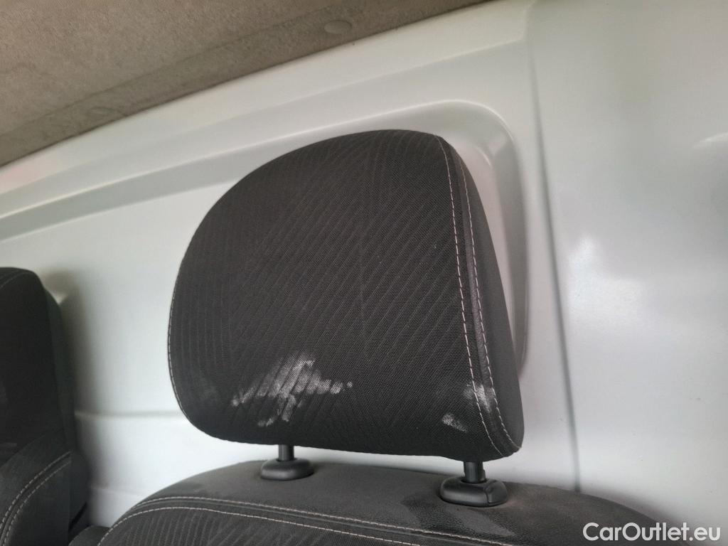  Renault  Trafic RENAULT  VU 4p Fourgon FG GCF L2H1 1300 dCi 120 #131