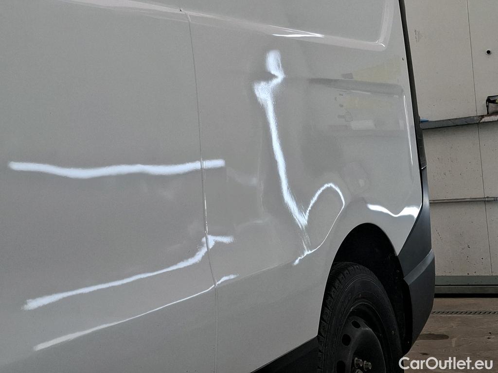  Renault  Trafic RENAULT  VU 4p Fourgon FG GCF L2H1 1300 dCi 120 #37