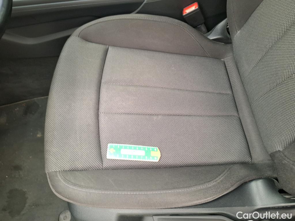  Audi  A4 AUDI  / 2019 / 4P / Berline 35 TFSI 150 S tronic Business Line #52