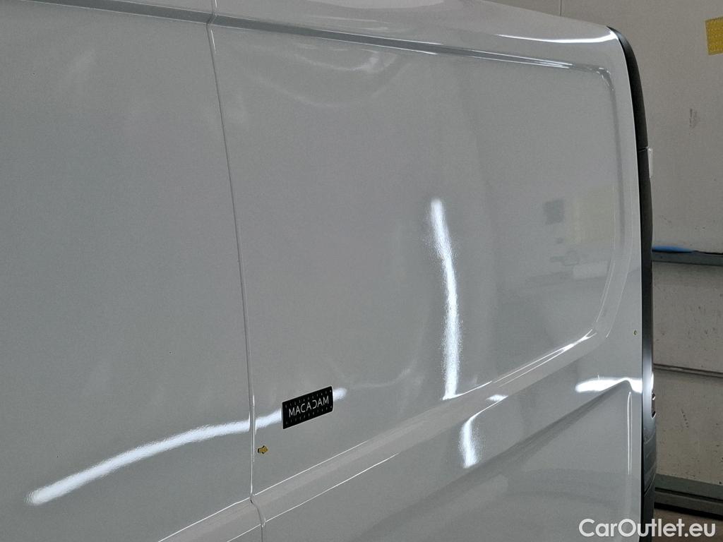 Renault  Trafic RENAULT  VU 4p Fourgon FG GCF L2H1 1300 dCi 120 #33