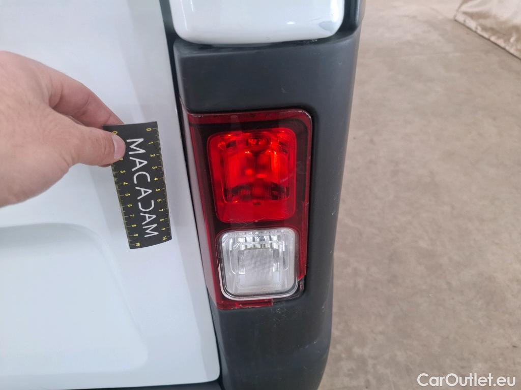  Renault  Trafic RENAULT  VU 4p Fourgon FG GCF L2H1 1300 dCi 120 #95