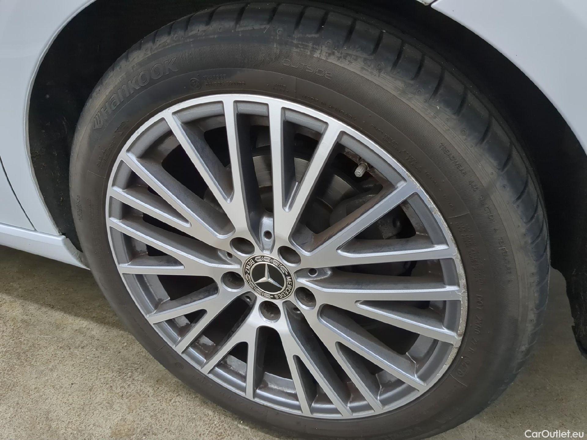  Mercedes  CLA-Klasse MERCEDES-BENZ CLA Coupe / 2019 / 4P / Coupé CLA 220 d Progressive Line BA8 #5