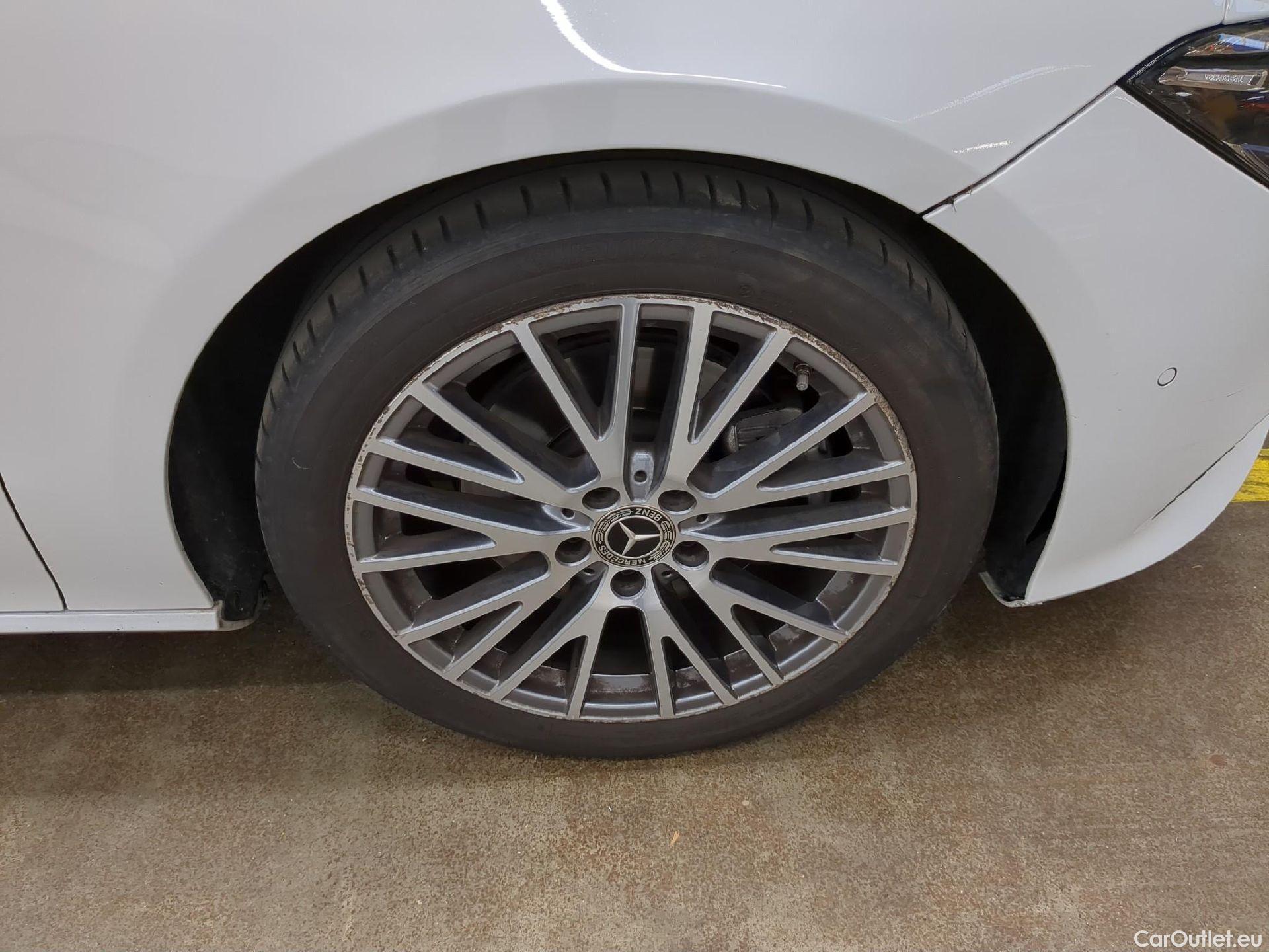  Mercedes  CLA-Klasse MERCEDES-BENZ CLA Coupe / 2019 / 4P / Coupé CLA 220 d Progressive Line BA8 #14